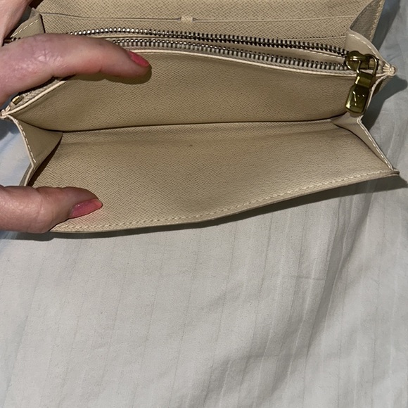 ❌SOLD❌Louis Vuitton Damier Azur Sarah Wallet with box & dust bag - Picture 12 of 17